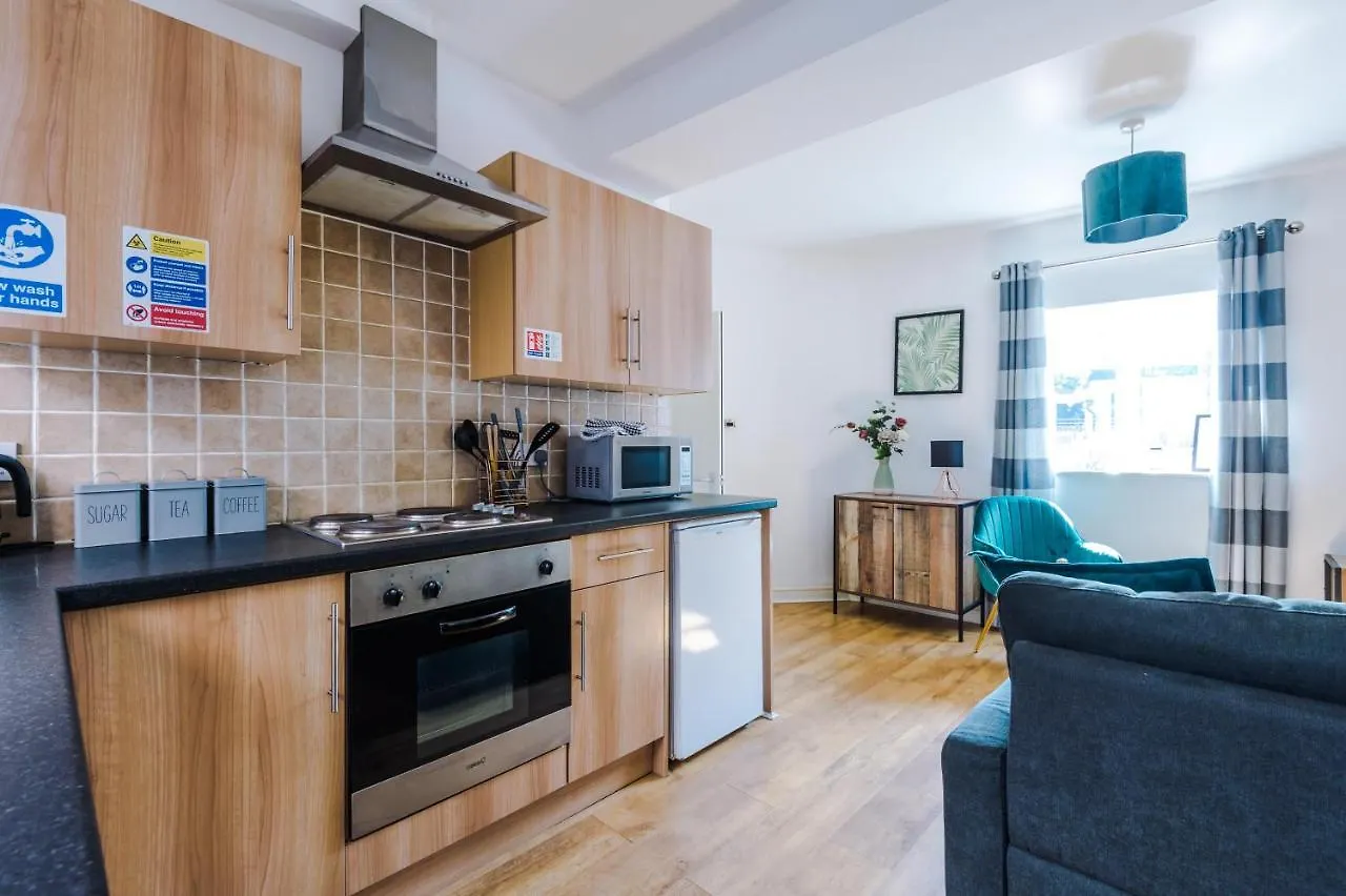 Stylish Chester City Centre Apartment By 53 Degrees Property, Ideal For Couples & Business Professionals - Sleeps 4